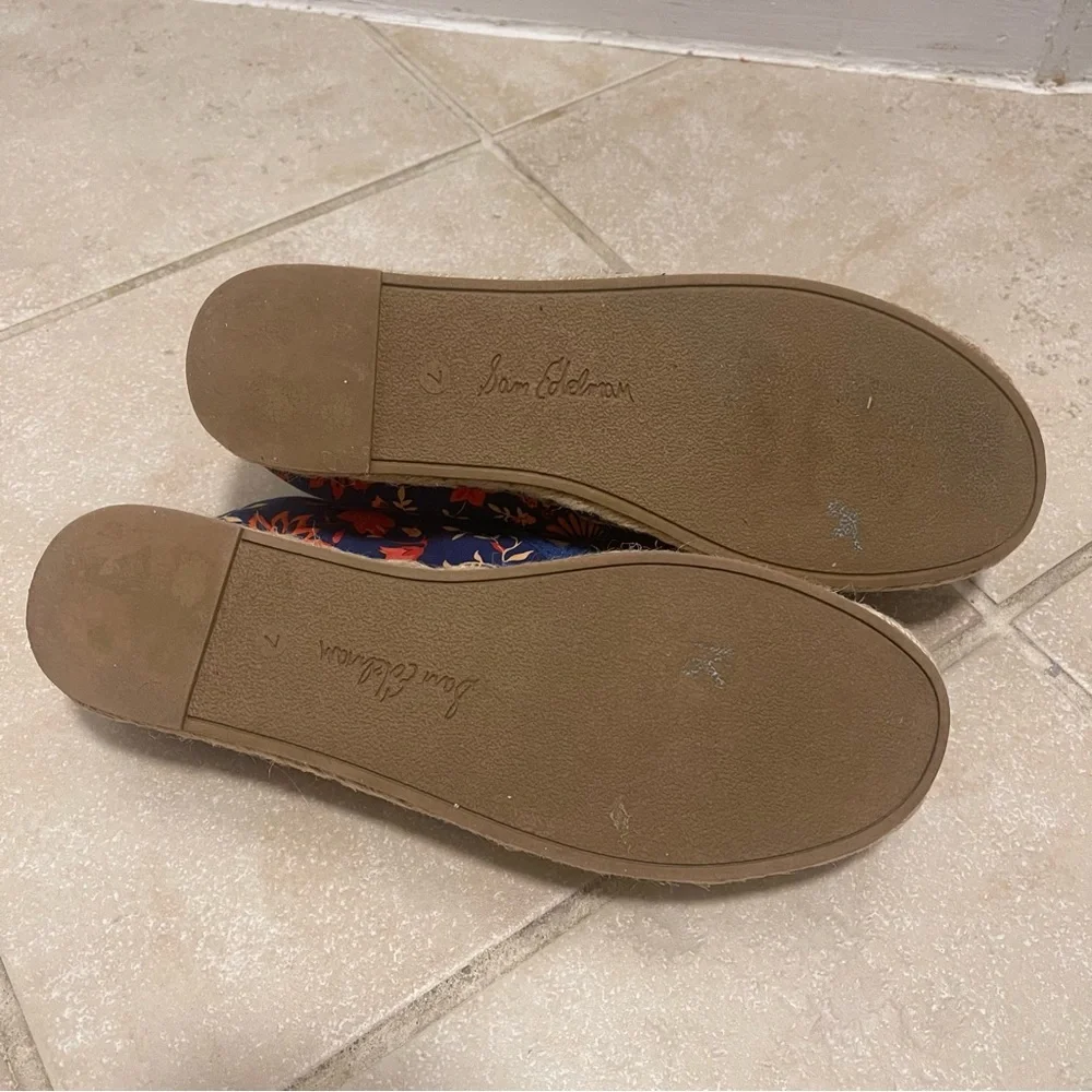 Sam Edelman Blue and Red Floral  Corrin Espadrilles
